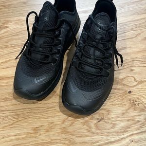 Size 6.5 Nike sneakers